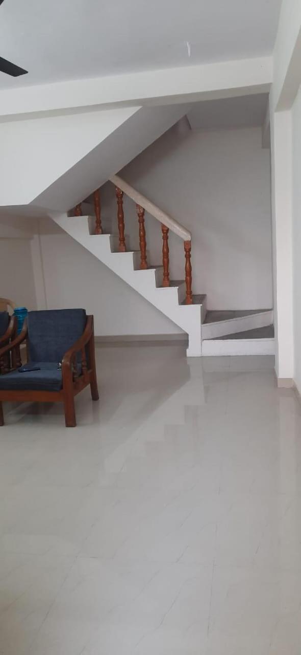 קולהאפור Swanky Sojourns Homestay 2Bhk מראה חיצוני תמונה